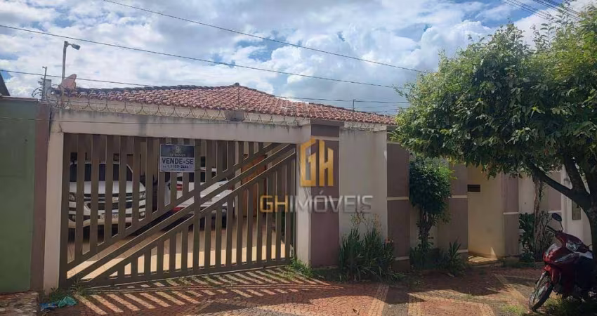 Casa com 3 dormitórios à venda, 200 m² por R$ 750.000,00 - Setor Antena - Jataí/GO