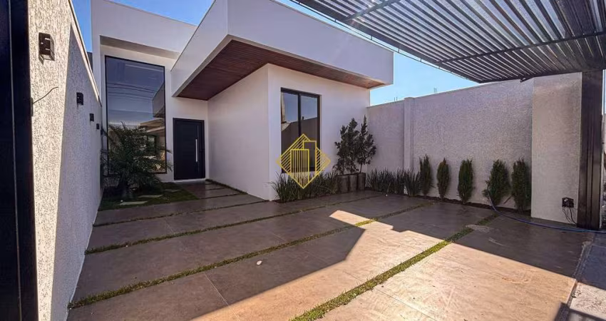 Casa à venda, 1 suíte e 2 quartos, com piscina, Jd Tocantins - Toledo/PR