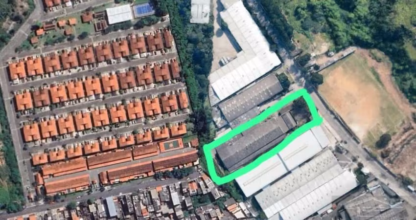 ÁREA COM GALPÃO PARA EMPRESA, GRANDE OPORTUNIDADE DE ÁREA PARA CONSTRUÇÃO