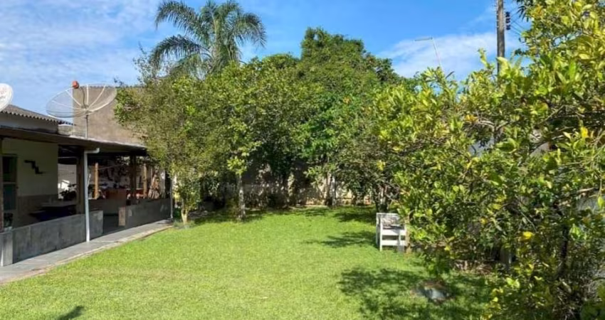 Casa Residencial - Ótima Localização