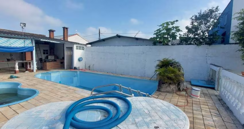 Casa Residencial - Lado Praia - 500m