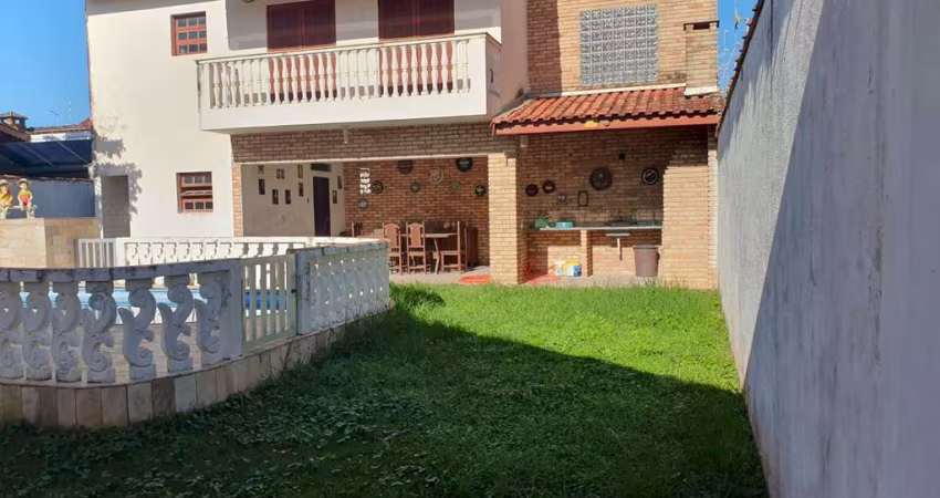 Casa Residencial - Ótima Localização!!!