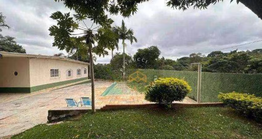 Chácara com 3 dormitórios à venda, 2100 m² por R$ 2.900.000,00 - Country  Club - Valinhos/SP