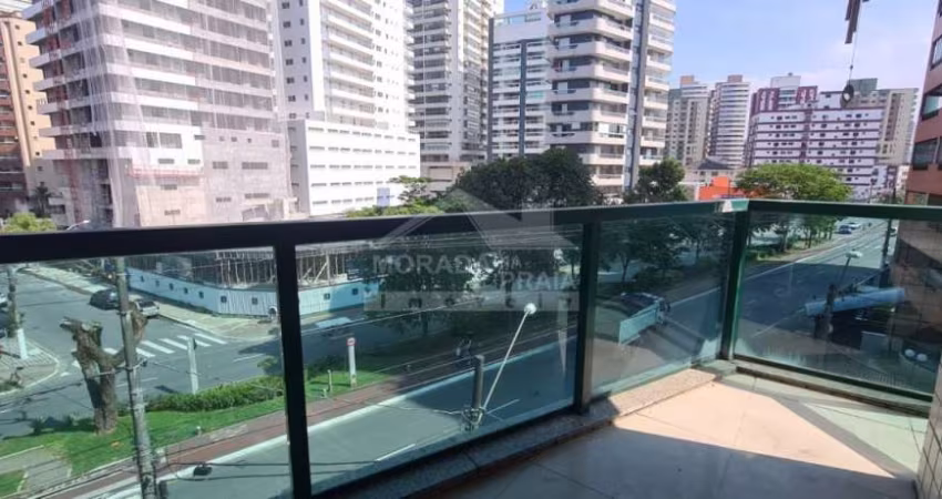 Apartamento no FORTE, 3 dormitórios, 2 vagas, 3 sacadas, Só na Imobiliária em Praia Grande.