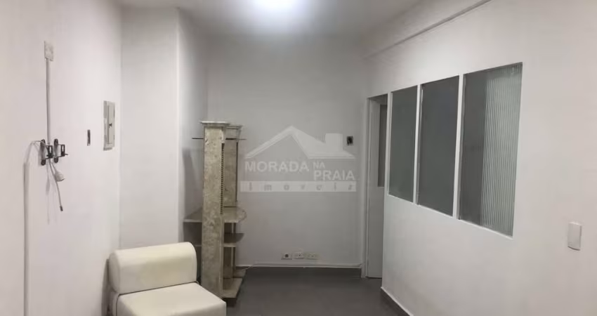 Apartamento de 1 Dormitório, SEMI MOBILIADO, no Canto do Forte a 50 metros da Praia.