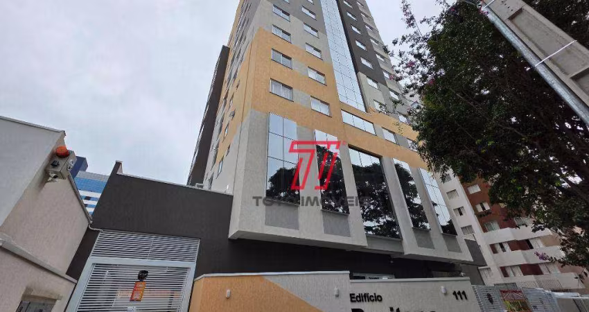 Apartamento com 1 dormitório para alugar, 31 m² por R$ 1.758,19/mês - Água Verde - Curitiba/PR