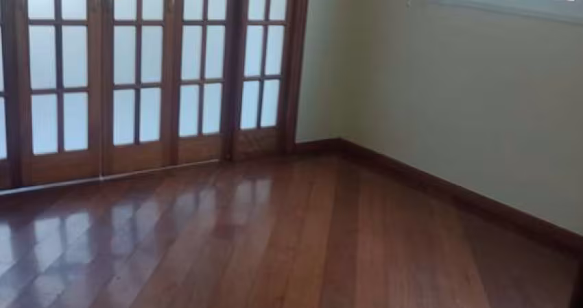 Oportunidade única: Casa à venda em São Paulo, Vila Portuguesa! 3 quartos, 3 banheiros, 3 vagas, 129m² de área.