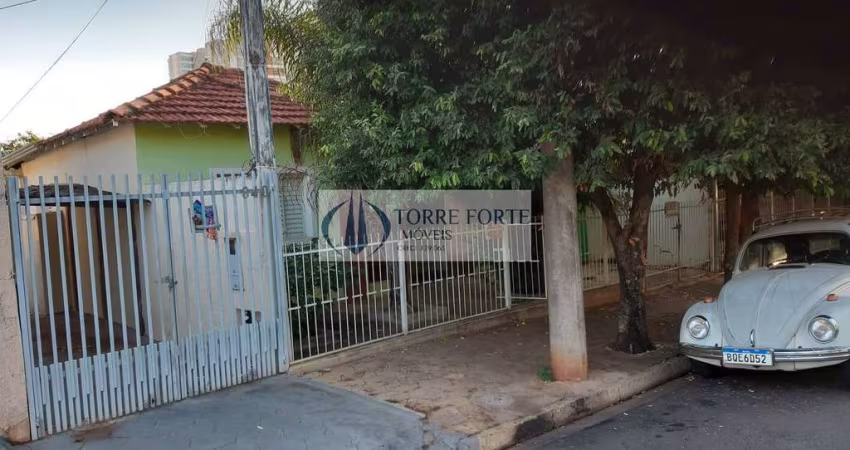 Casa com 2  dormitorios e 1 vaga no Bairro Novo Mundo