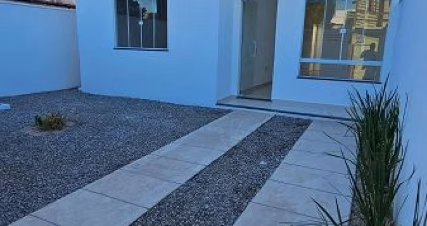 Charmosa casa 2 qts (1st), fino acabamento, 2 vagas