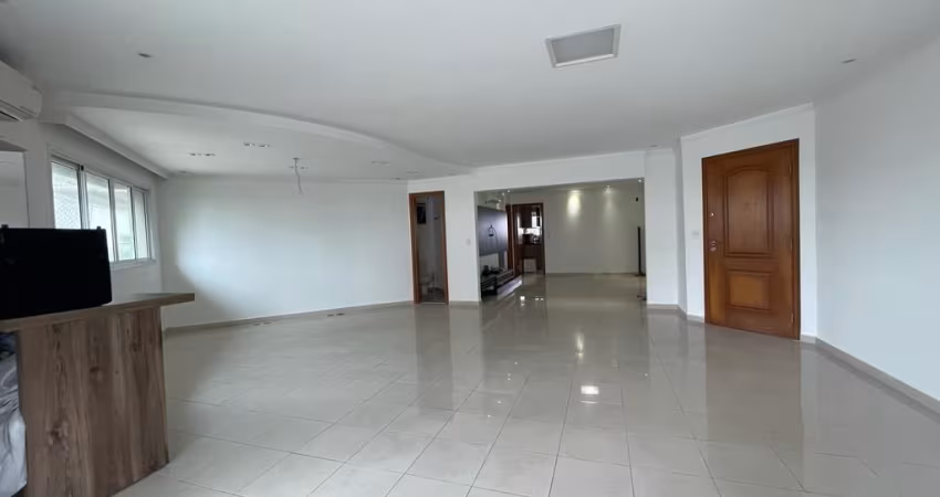 ** PONTA DA PRAIA – VENDA – 03 SUITES À BEIRA-MAR – VARANDA COM CHURRASQUEIRA – LAZER COMPLETO