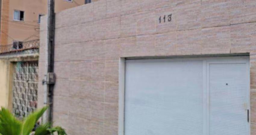 Casa triplex, 260m², com 02 suítes + escritório + deck, à venda por R$ 670.000 - Fátima - Fortaleza/CE
