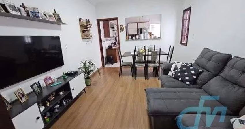 Excelente Casa com Amplo Espaço Gourmet no bairro Alto Ipiranga em Mogi das Cruzes, com 2 dormitórios