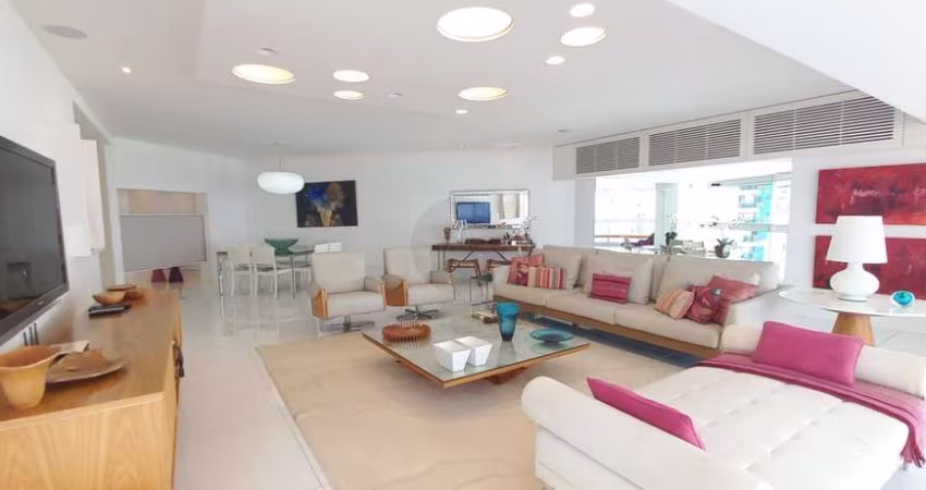 Apartamento Reformado 4 Quartos, Andar Alto - Condomínio Atlântico Sul - Vista Mar