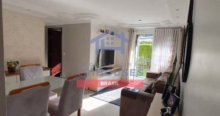 Lindo Apartamento  térreo com 3 dormitórios, sacada e churrasqueira à venda, no bairro Pinheirinho,