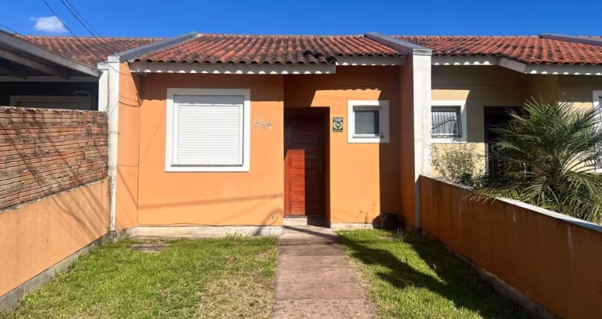 Casa c/ 2 quartos c/ pátio na frente e atrás até 100% financiada na zona sul