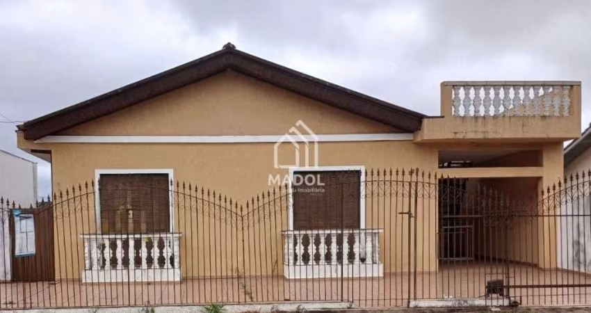 Casa à Venda em Uvaranas, Ponta Grossa - PR