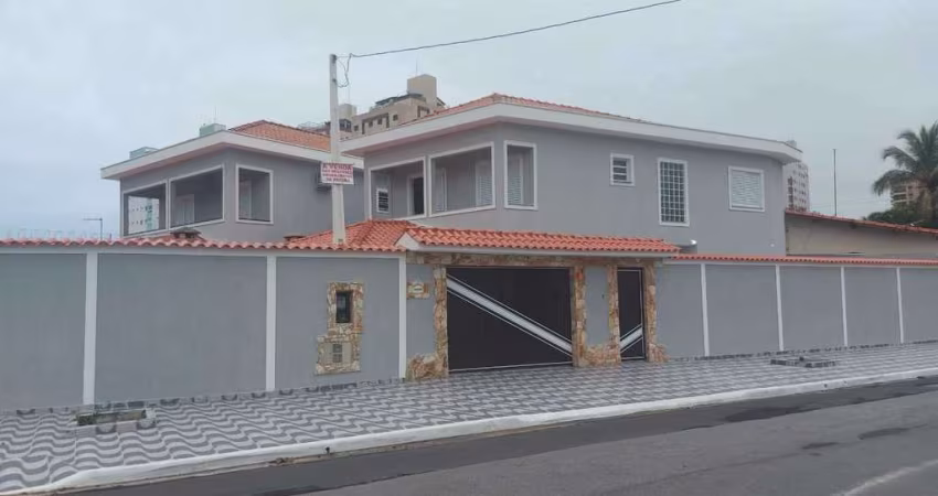 Casa com 4 dorms, Flórida, Praia Grande - R$ 1.3 mi, Cod: 3147