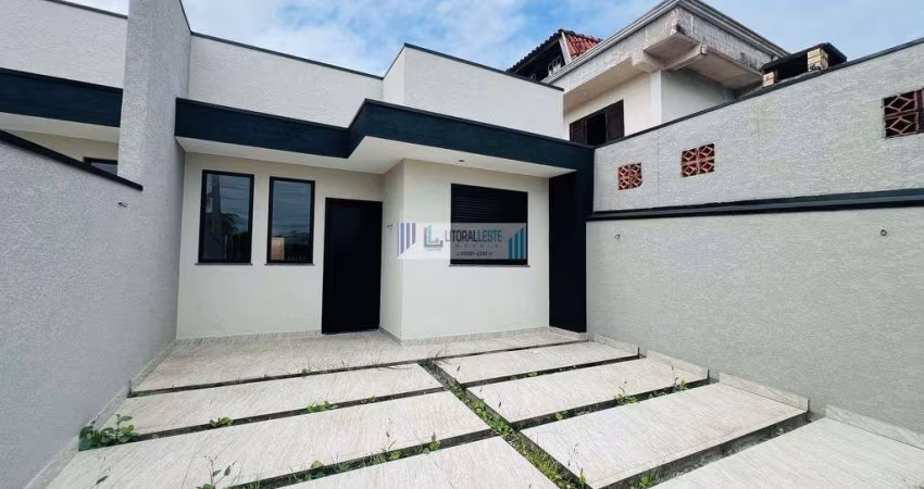 Residência com excelente acabamento - 3 dormitórios sendo uma suíte/Piscina.