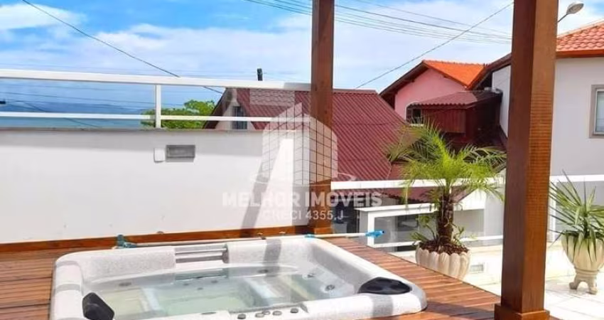 Casa à venda no bairro Centro em Governador Celso Ramos/SC