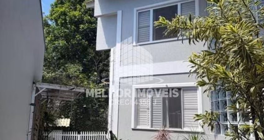 Casa a venda no Condomínio Ariribá com 04 Dormitórios em Balneário Camboriú