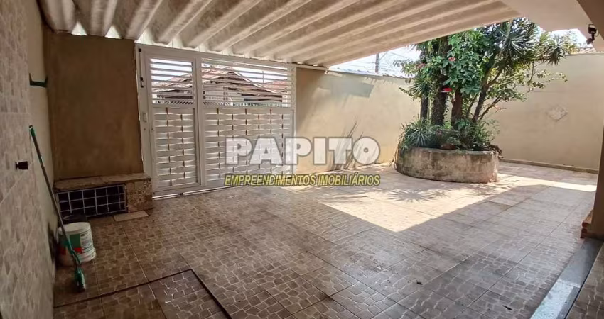 Casa com 3 dorms, Maracanã, Praia Grande - R$ 600 mil, Cod: 60012281