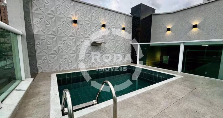 Casa sobreposta com Piscina e Excelente Localização