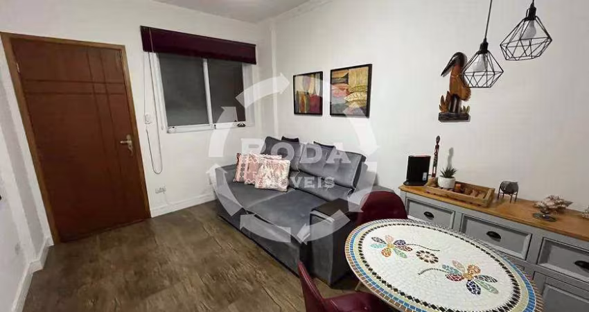 Apartamento Reformado e Mobiliado na Avenida da Praia - Oportunidade Única em Santos