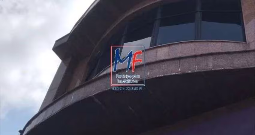 Excelente prédio comercial no Brás,  600 m² a.u., 3 salões e 5 banheiros. Prox. Av. C.Garcia e Rangel Pestana (REF 20.724)
