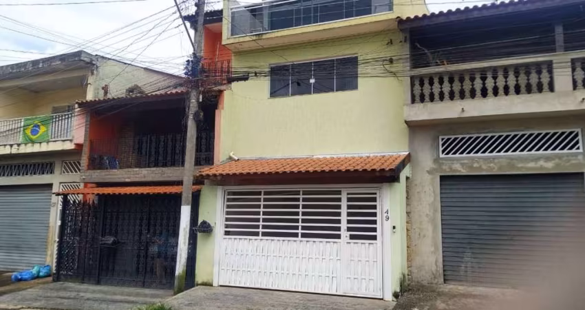 Sobrado Para Vender com 4 quartos 1 suítes no bairro Serpa em Caieiras