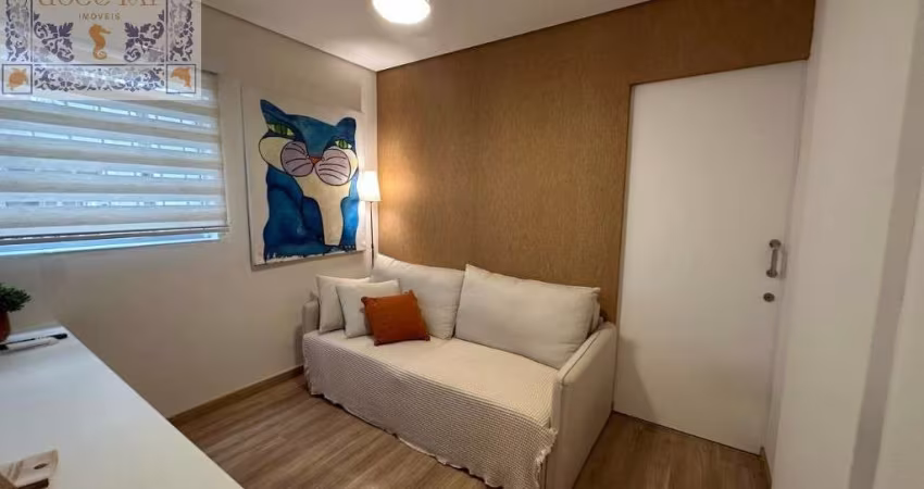 Venda de apartamento a poucos metros da Praia, mobiliado e reformado na Ponta da Praia em Santos / SP