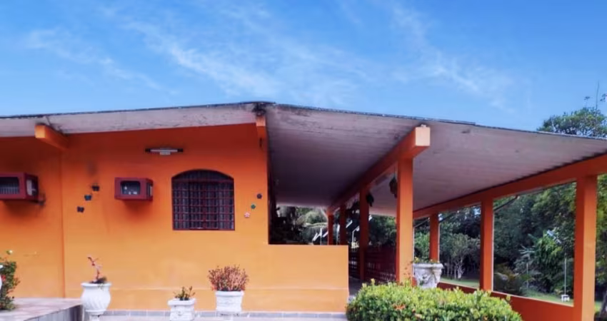 Ótima casa na Vivenda Verde com piscina !!!