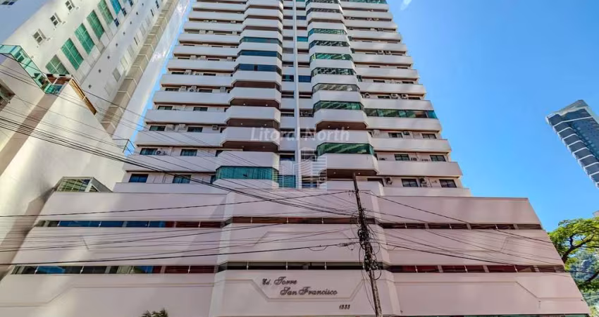 Apartamento na Barra Sul com linda vista para o mar.