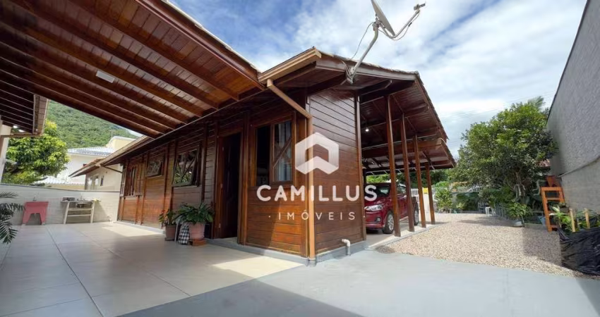 Casa com 3 dormitórios à venda, 120 m² por R$ 870.000 - Ribeirão da Ilha - Florianópolis/SC