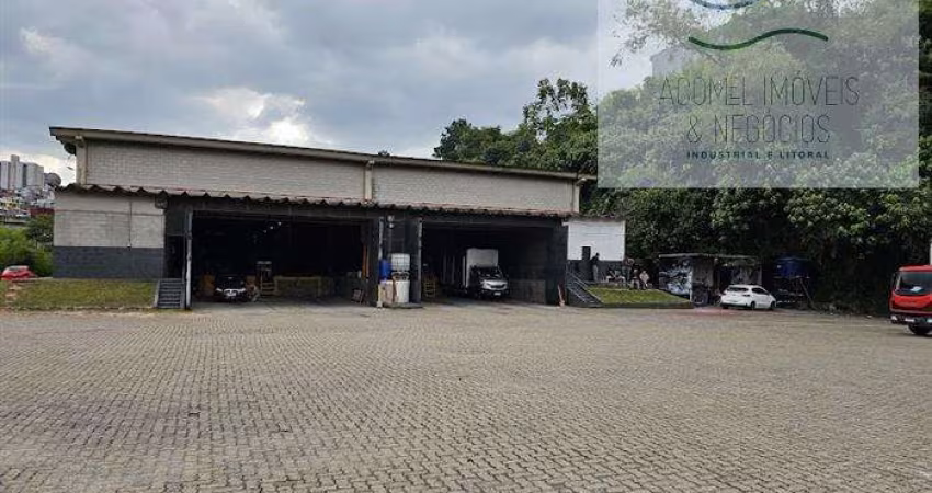 Galpões para locação em Embu no bairro Jardim Santa Bárbara