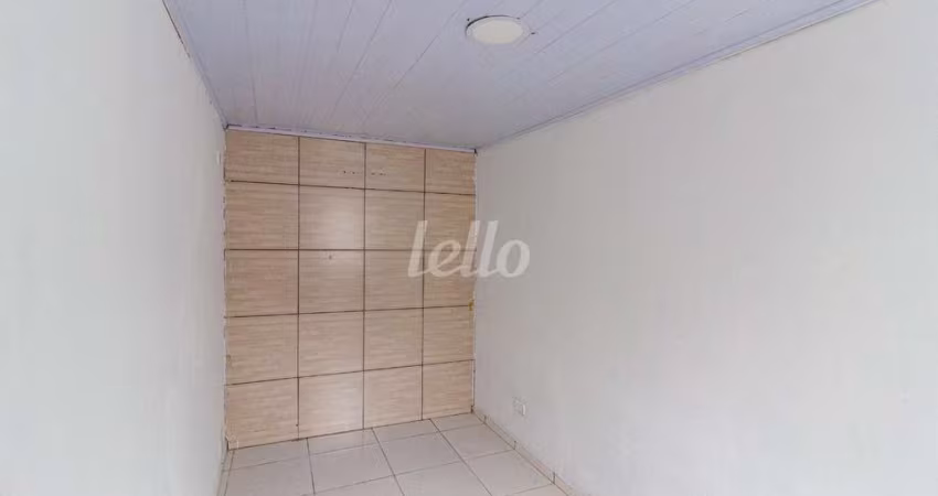 Casa com 2 quartos para alugar na Rua Leoneta, --, Chácara Belenzinho, São Paulo