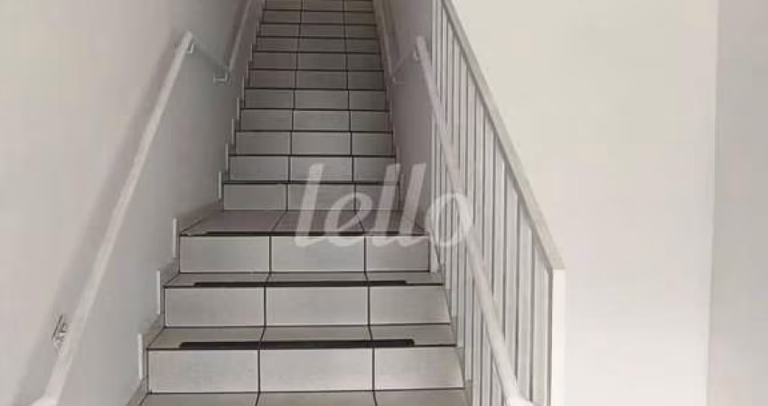 Ponto comercial com 1 sala para alugar na Rua das Hortências, --, Vila Helena, Santo André