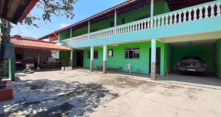 SOBRADO LADO PRAIA COM 04 DORMITÓRIOS A VENDA EM ITANHAÉM/TUPY.