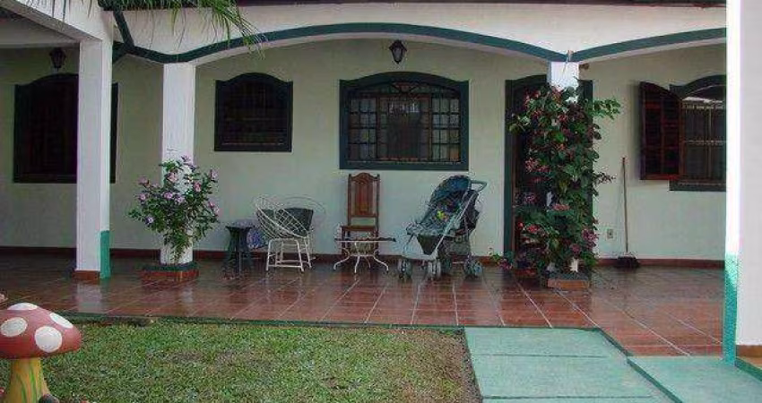 Casa com 3 dormitórios, 200 m² - venda por R$ 700.000,00 ou aluguel por R$ 3.600,00/mês - Ipiranga - Caraguatatuba/SP