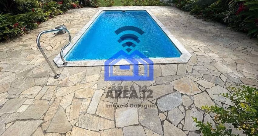 Casa com piscina à venda na Martim de Sá, 3 dormitórios, sendo 1 suíte, sala com dois ambientes, co