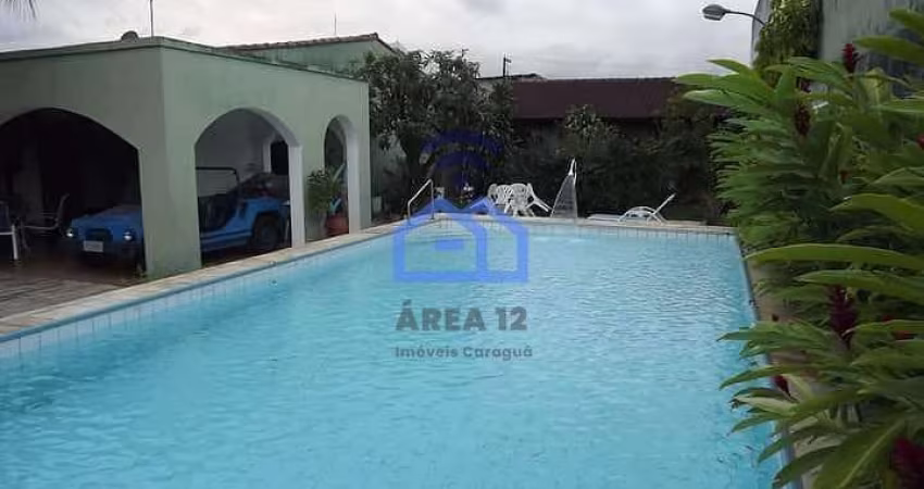 Excelente Casa mobiliada com piscina para locação no bairro Jardim Jaqueira em Caraguatatuba, SP