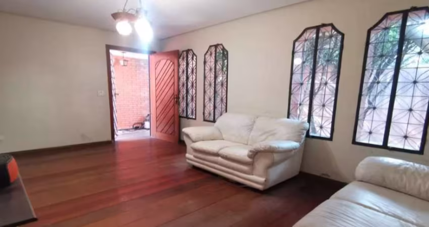 Sobrado á venda na Vila Sônia com 240m² 2 dormitórios 2 banheiros 2 vagas