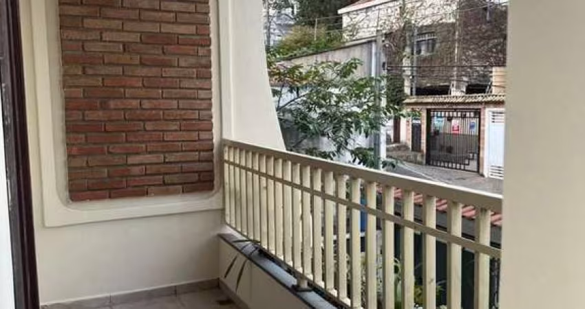 Sobrado Vila Sônia | 180m² | 03 Suítes| 03 vagas | Churrasqueira