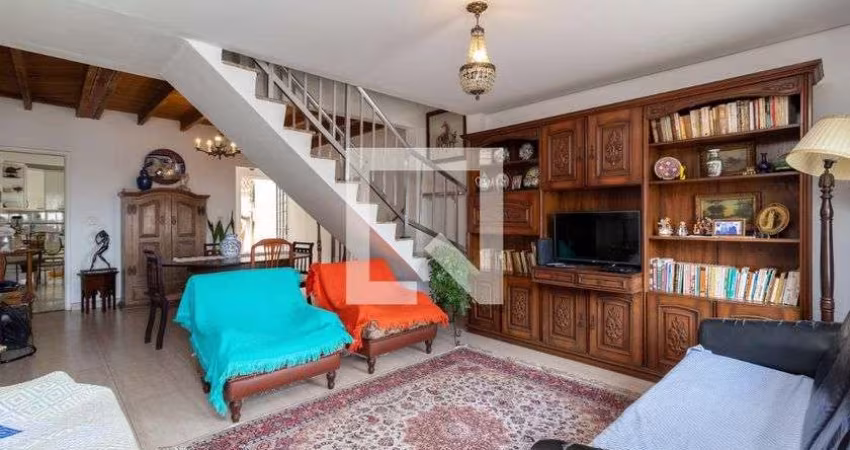 Casa à Venda - Água Fria, 3 Quartos,  140 m2