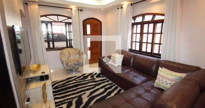 Casa à Venda - Parque Residencial Oratório, 6 Quartos,  315 m2