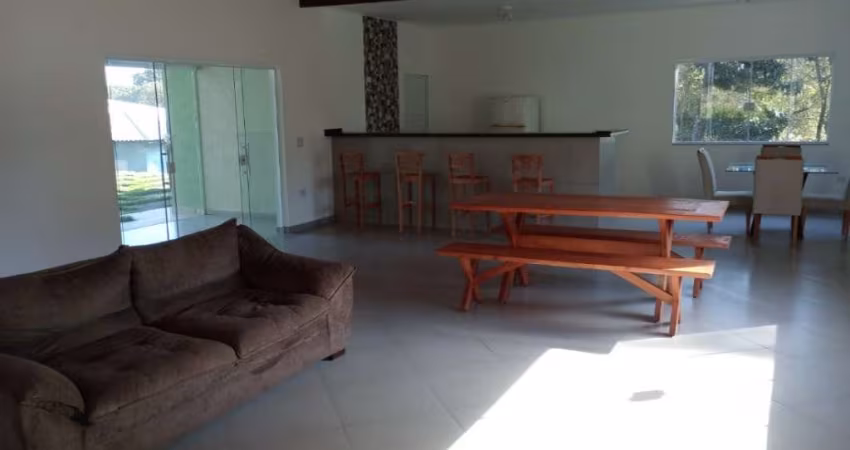 Casa à venda no Sacomã com 215m² 3 dormitórios 3 suítes 4 banheiros 8 vagas