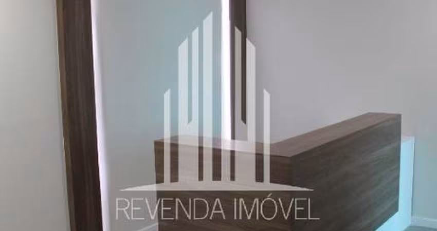 Conjunto Comercial para Locação na Vila Olímpia - São Paulo-SPLocalização Privilegiada  1 Sala, 2 Banheiros, 6 Vagas de Garagem  250m²Totalmente Mobiliado, Disponível para Visitas com Clientes.