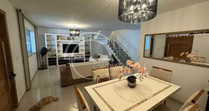 CASA TRIPLEX DE LUXO COM 4 SUÍTES À VENDA EM VARGEM PEQUENA - RJ!