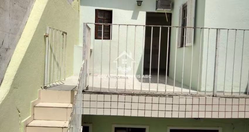 REF 3054. 2 dormitórios. 1 banheiro. Ótima localização - Vila Nogueira - Diadema