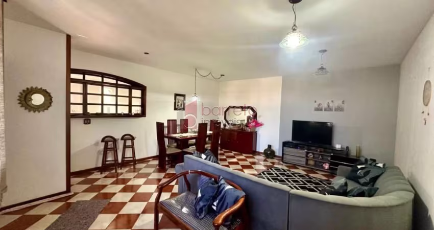 CASA TÉRREA COM 03 QUARTOS À VENDA NO JARDIM TORRES DE SÃO JOSÉ - JUNDIAÍ/SP