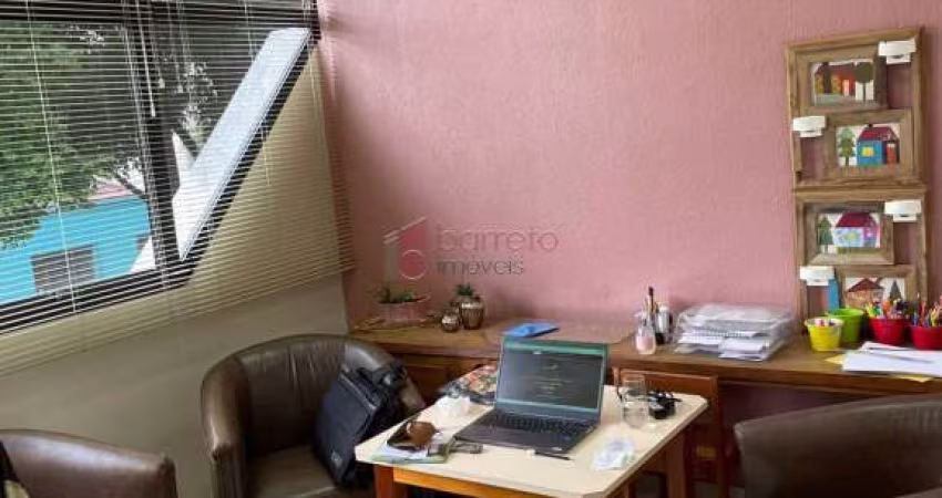 SALA À VENDA EM EXCELENTE LOCALIZAÇÃO | EDIFÍCIO SAINT PIERRE |  CENTRO | JUNDIAÍ/SP | 82 M²